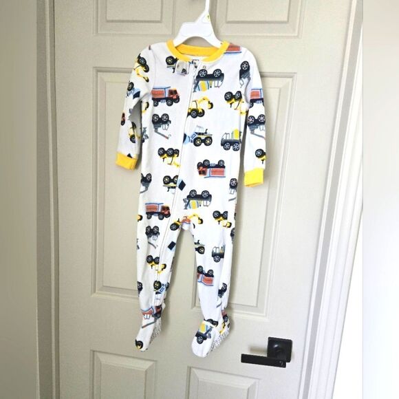 3/$20 Carter's fleece sleeper size 2 - Picture 1 of 4